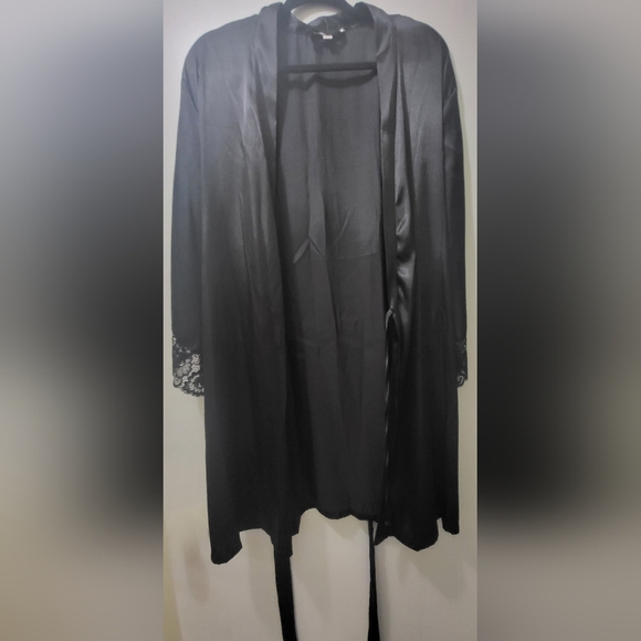 Linea Donatella Robe - Picture 4 of 7